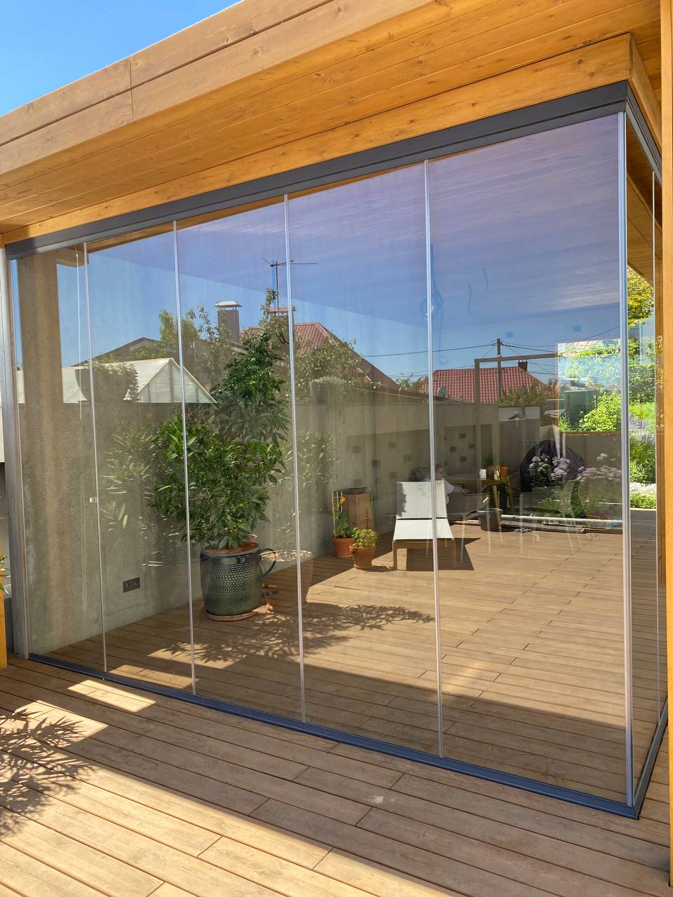 Frameless glass deck enclosure in Centennial, Colorado